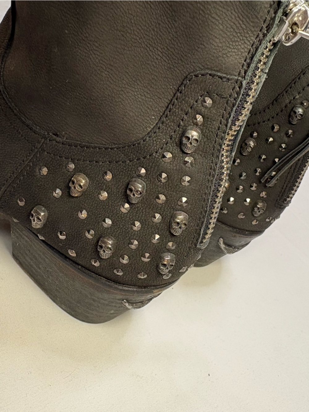 Zadig & Voltaire Teddy Black Leather Skull Studded Ankle Boots Women’s 39 - Picture 5 of 13